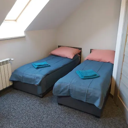 U Lalusia 무스지나